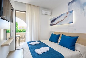 Marinos Beach Hotel