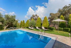 Alkyonides Villas