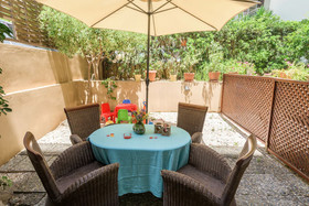 Aloe Apartments & Studios