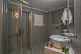 Aloe Apartments & Studios