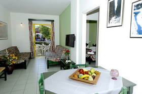 Apollon Hotel Apartments
