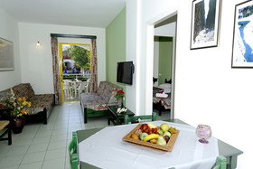 Apollon Hotel Apartments