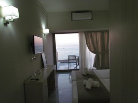 Archipelagos Hotel
