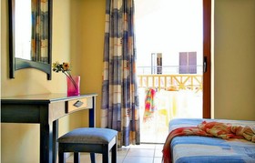Aristea Hotel