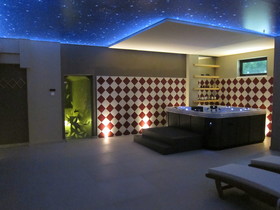 Atlantis Beach Hotel & Spa