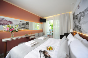 Atrium Ambiance Hotel