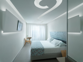 Melrose Hotel