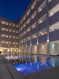 Melrose Hotel
