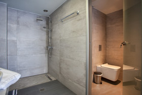 Melrose Hotel