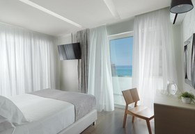 Melrose Hotel