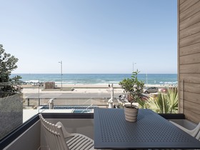 Calla Luxury Seafront Suites