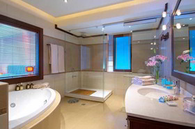 Cavo Seaside Luxury Suites