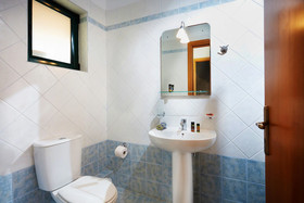 Discrete Villa Lappa