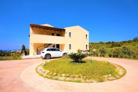 Discrete Villa Lappa