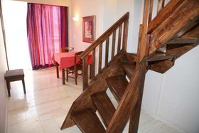 Eleonora Apartments
