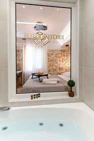 Erotokritos City Luxury Suites