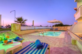 Pearl Seabreeze Suites