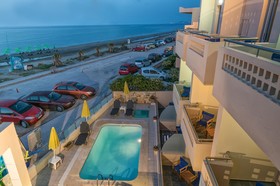 Pearl Seabreeze Suites
