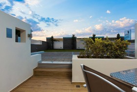 Golden Coast Apartments