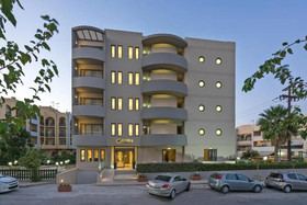 Icarus Suites & Apartments