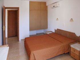 Ilian Beach Studio Apartments