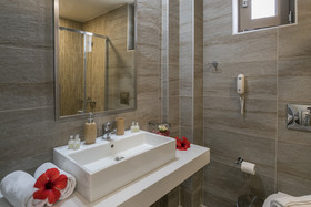 Iperion Beach Hotel
