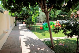 Leoniki Residence