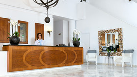 Leoniki Residence