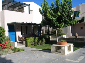 Leoniki Residence