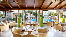 Leoniki Residence