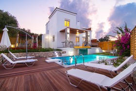 Loutra Villas