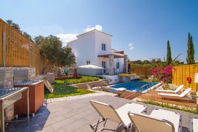 Loutra Villas