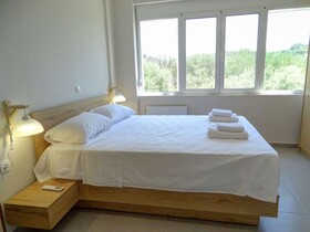 Lyrids Apartments
