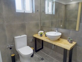 Lyrids Apartments