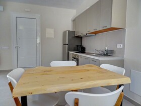 Lyrids Apartments