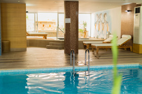 Macaris Suites & Spa
