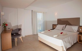 Minos ApartHotel