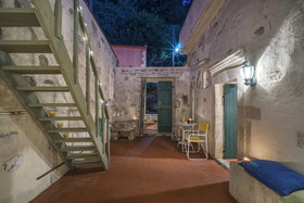 Moundros 1620 Venetian Residence
