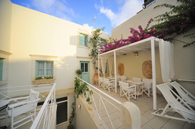 Mythos Suites Hotel