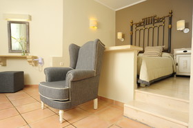 Mythos Suites Hotel