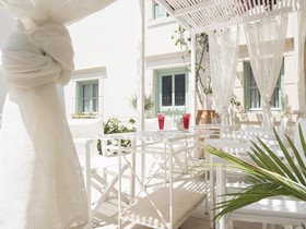 Mythos Suites Hotel