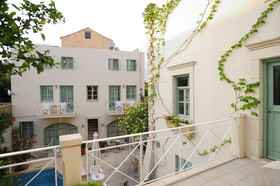 Mythos Suites Hotel
