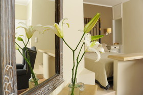 Mythos Suites Hotel
