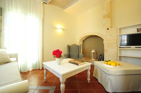 Mythos Suites Hotel