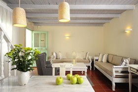 Mythos Suites Hotel