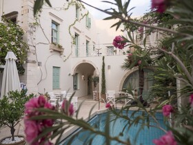 Mythos Residence