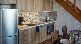Porto Enetiko Suites