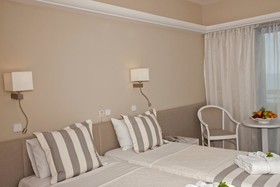 Pearl Beach Hotel