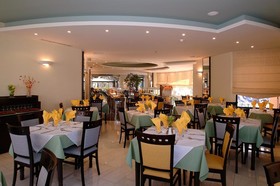 Pearl Beach Hotel