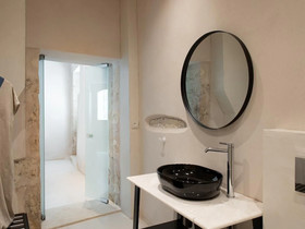 Sutor Chic Manor